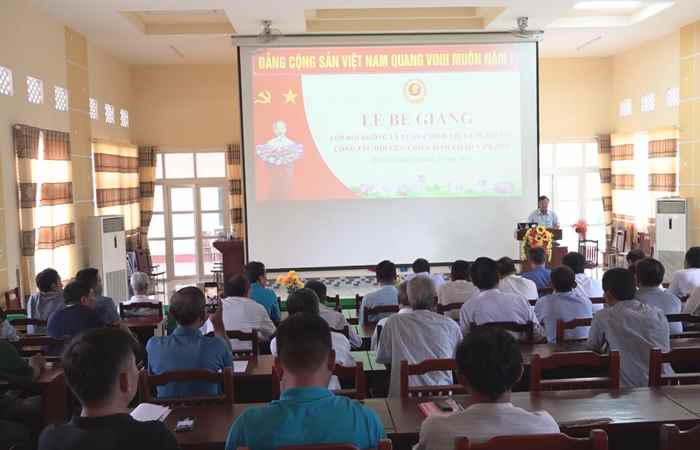 Hội CCB Trần Đề bồi dưỡng Lý luận chính trị và nghiệp vụ cho hội viên